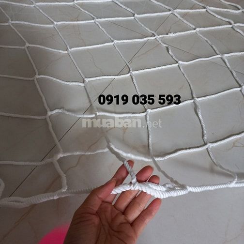 lưới trang trí quán shop văn phòng lưới trang trí giả lá cây lưới dù