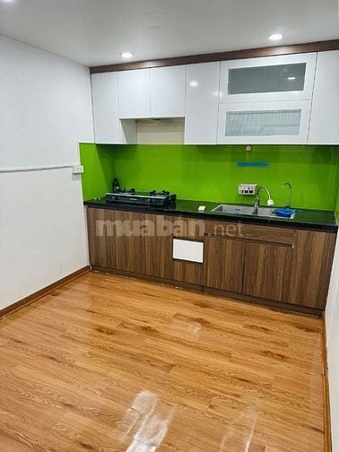 Chính chủ bán căn Tập thể Láng Hạ (tầng 3) giá 3,25 Tỷ, 50m2. Ở luôn
