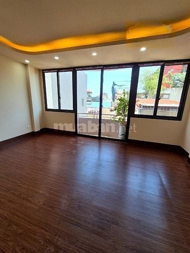 ♦️   Vị trí đắc địa – trung tâm sầm uất, nằm ngay ngã tư Bạch Mai 