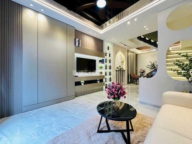 Bán nhà đẹp ngay Trương Định, Quận 3, 3 tỷ 510 triệu - 50m2, SHR