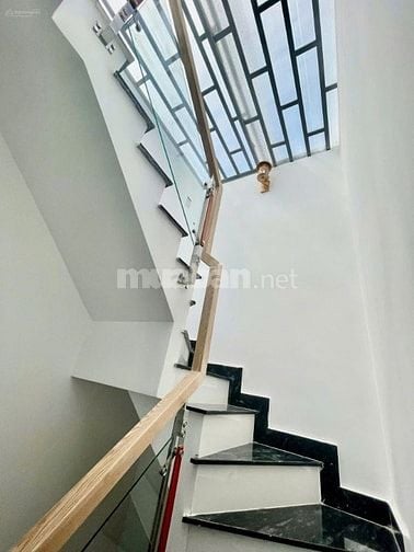 SANG NHANH CĂN NHÀ VÕ VĂN TẦN, QUẬN 3_DT 60M2_GIÁ 3 TỶ 560TR_SỔ RIÊNG
