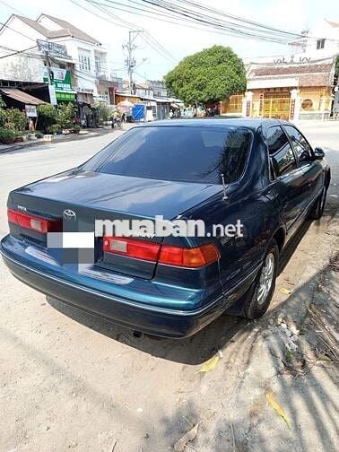 Toyota Camry 2000 GLi 2.2 - 450 km