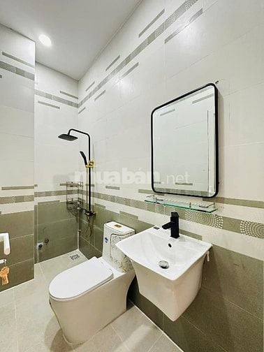 Căn nhà đẹp duy nhất ngay Võ Văn Kiệt, Q6. Giá: 3 Tỷ 160 / 52m2. SHR
