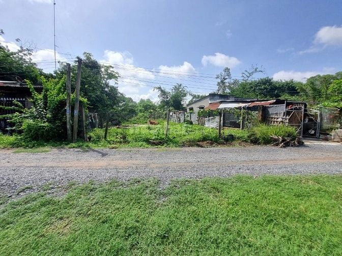 11x47 có 196m2 thổ cư. Gần KCN Hiệp Thạnh. 920tr 