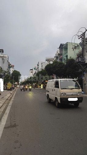 Cần bán gấp mặt tiền Hàn Hải Nguyên P.8 Quận 11, giá tốt có TL