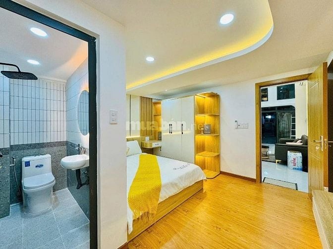 SIÊU HIẾM !! Nhà hẻm xe hơi Nhiêu Tứ, p 7, Q.Phú Nhuận, HCM 4PN, 4WC, 