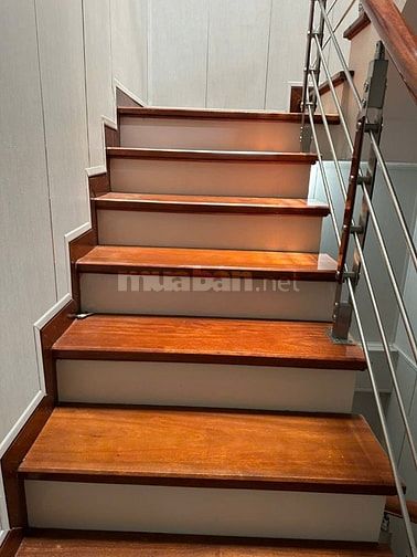 Chính chủ Cho thuê nhà lâu dài, tại Gia Thuỵ, Long Biên, DT 42 m2