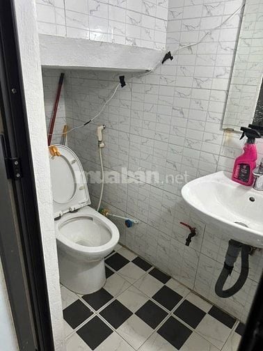 Chính chủ Cho thuê nhà lâu dài, tại Gia Thuỵ, Long Biên, DT 42 m2