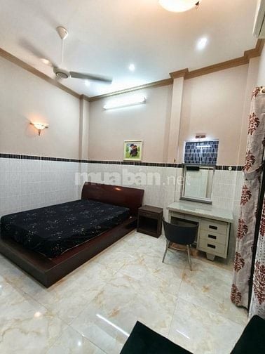 Cho thuê phòng 95/1 cư xá Đô Thành, Quận 3, DT 30m2, đủ tiện nghi, 8tr