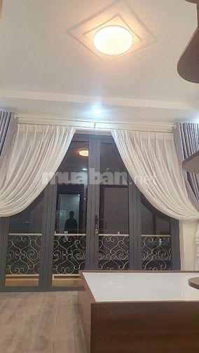 Bán nhà 184/ Âu Dương Lân p3Q8