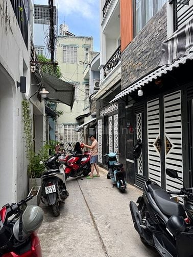 Bán nhà 184/ Âu Dương Lân p3Q8