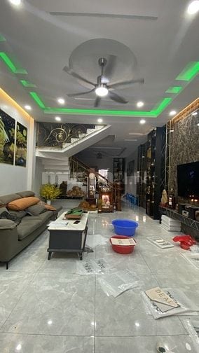 NGUYỄN VĂN LƯỢNG - GÒ VẤP - HẺM XE TẢI TRÁNH - 4 x18 - 5 TẦNG - 9 TỶ 