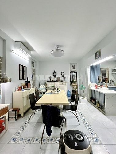 Bán nhà Võ Thị Sáu dt 90m2, 3t, mt 7m, ô tô tránh kinh doanh.