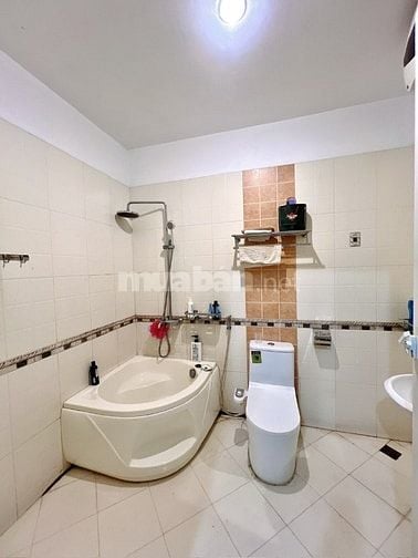 Bán nhà Võ Thị Sáu dt 90m2, 3t, mt 7m, ô tô tránh kinh doanh.