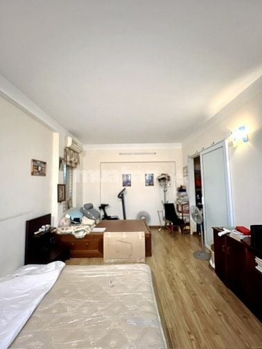 Bán nhà Võ Thị Sáu dt 90m2, 3t, mt 7m, ô tô tránh kinh doanh.