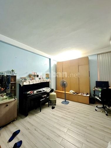 Bán nhà Võ Thị Sáu dt 90m2, 3t, mt 7m, ô tô tránh kinh doanh.