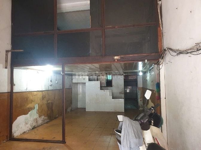 Cho thuê nhà mặt tiền đường An Dương Vương, Phường 8, Quận 5