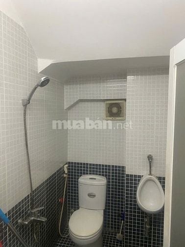Gần cầu Ông Bốn, DT 5,5x19m, hẻm xe hơi.