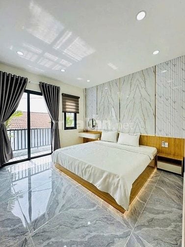 bán nhà ngay Võ Văn Tần, Quận 3. Giá 3 tỷ 090tr/ 65m2, sổ hồng riêng