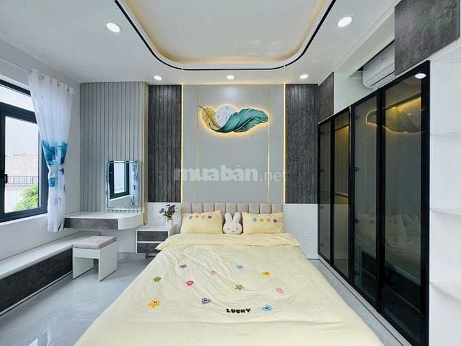 Bán nhà đường Lam Sơn, Tân Bình cách sân bay 3 phút - 48m2 giá 2tỷ790