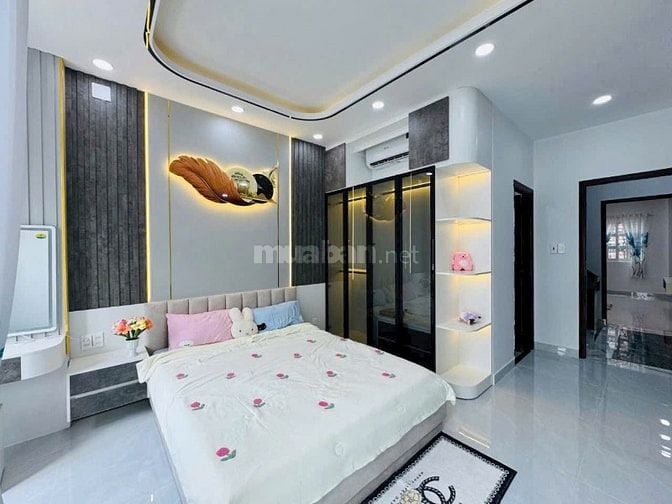 Bán nhà đường Lam Sơn, Tân Bình cách sân bay 3 phút - 48m2 giá 2tỷ790