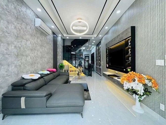 Bán nhà đường Lam Sơn, Tân Bình cách sân bay 3 phút - 48m2 giá 2tỷ790