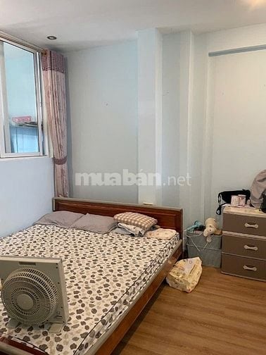 cho thuê căn hộ tập thể tầng 4. E12 Thanh Xuân Bắc, sau CA Phuờng,90m2