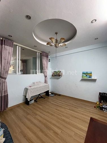 cho thuê căn hộ tập thể tầng 4. E12 Thanh Xuân Bắc, sau CA Phuờng,90m2