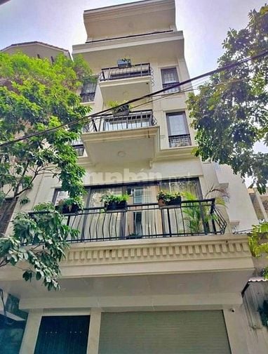 BÁN NHÀ CẦU GIẤY OTO THANG MÁY FULL NỘI THẤT 40M GIÁ 10.86 TỶ