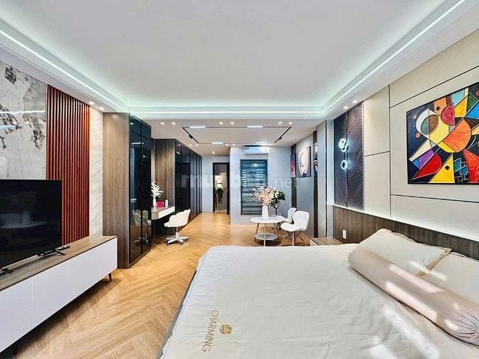 Bán Gấp nhà Hoàng Văn Thụ,P8,Phú Nhuận,53m2(4x13.25),1Lửng 2Lầu, SHR