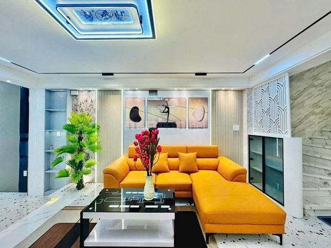 Bán Gấp nhà Hoàng Văn Thụ,P8,Phú Nhuận,53m2(4x13.25),1Lửng 2Lầu, SHR