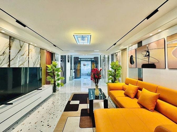 Bán Gấp nhà Hoàng Văn Thụ,P8,Phú Nhuận,53m2(4x13.25),1Lửng 2Lầu, SHR