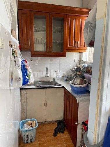 cho thuê căn hộ tập thể tầng 4. E12 Thanh Xuân Bắc, sau CA Phuờng,90m2