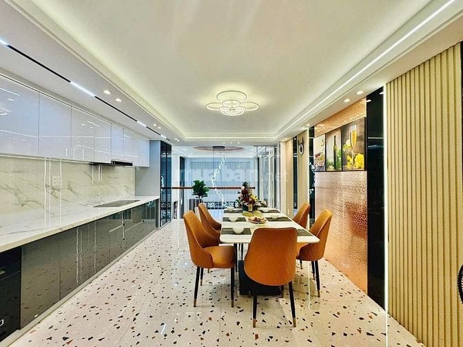 Bán Gấp nhà Hoàng Văn Thụ,P8,Phú Nhuận,53m2(4x13.25),1Lửng 2Lầu, SHR