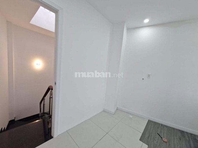 Nhanh tay sở hữu căn nhà đường Nguyễn Thông Quận 3. Nhà trống ở ngay
