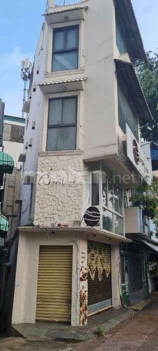 CHÍNH CHỦ CHO THUÊ NHÀ MẶT TIỀN SỐ 526 ĐƯỜNG TRƯỜNG SA, 1 TRỆT, 3 LẦU.