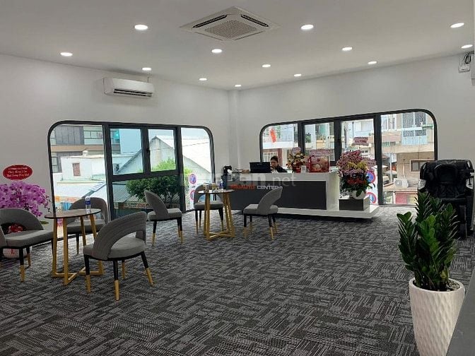 Góc 2MT / DT :19.5m X 8.6m ( Giá giảm mạnh :Chỉ 29tỷ5)