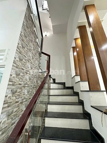 BÁN GẤP NHÀ Q9, NHÀ MỚI GIÁ THẬT