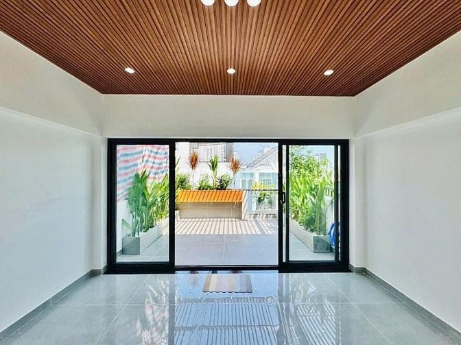 bán nhà SIÊU PHẨM LUXURY TUYỆT ĐẸP, DT 4M X 17M, Ô TÔ XE HƠI VÀO NHÀ