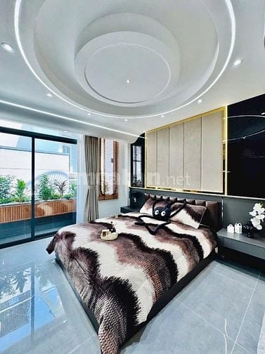 bán nhà SIÊU PHẨM LUXURY TUYỆT ĐẸP, DT 4M X 17M, Ô TÔ XE HƠI VÀO NHÀ