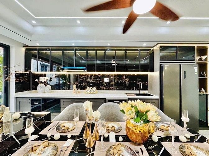 bán nhà SIÊU PHẨM LUXURY TUYỆT ĐẸP, DT 4M X 17M, Ô TÔ XE HƠI VÀO NHÀ