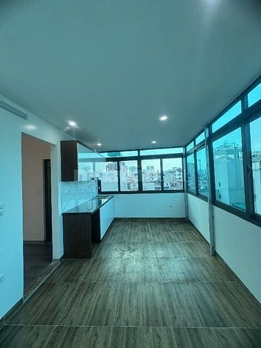 Hiếm . Bán căn hộ dịch vụ Võng Thị Tây Hồ
