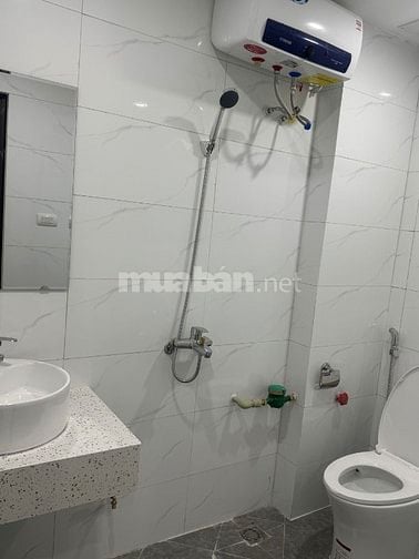 Hiếm . Bán căn hộ dịch vụ Võng Thị Tây Hồ
