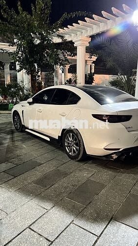 Mazda 3 2021 1.5L Luxury - 28000 km