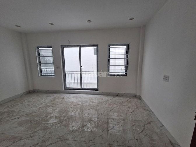 Chủ chuyển công tác cần bán nhà mới xây 