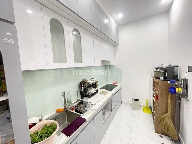 ✅ BÁN GẤP NHÀ ĐẸP NGANG 4.5M – NGUYỄN VĂN QUỲ, Q7 🏡 DT: 4.5 X 8