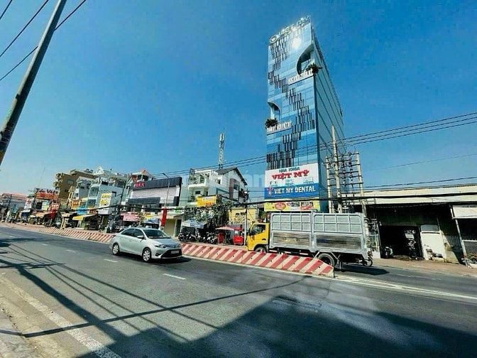 Nhà mặt tiền đường Huỳnh Tấn Phát, 6,15m*40m, giá 15 tỷ. RẺ ĐẸP RẺ.