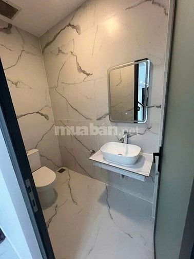 Cho Thuê Nhà MỚI XÂY GIÁ TỐT Cách mạng tháng tám Quận 3
