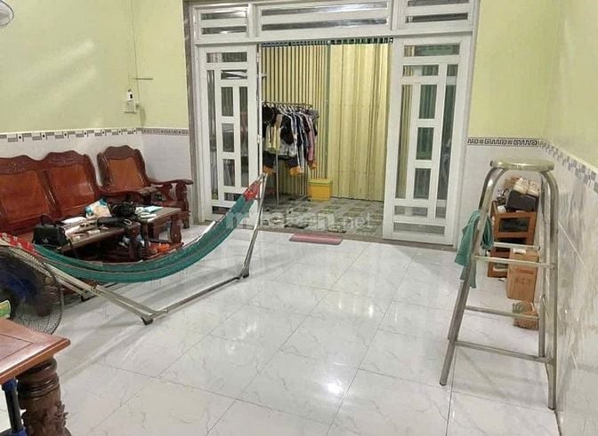 bán gấp căn nhà 62m2 ở Nguyễn Văn Quá - Quận 12 giá 910 triệu.
