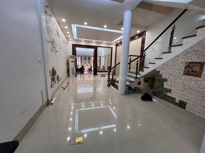 Nhà Đẹp Phân Lô, Ô TÔ Chạy Vòng Quanh, Phố Vọng 80m, mt 5m, giá31.5 tỷ